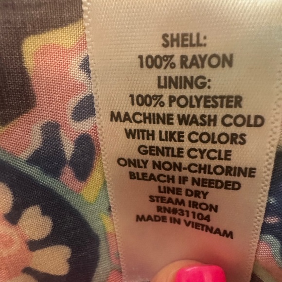 Fun summer top - Picture 8 of 9